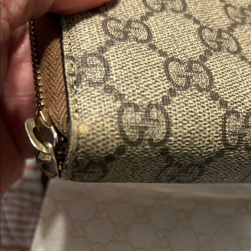 Gucci Tan and Brown GG Pattern Wallet - Picture 13 of 13